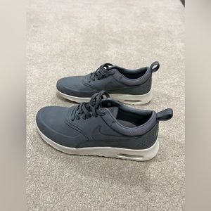 Women’s Nike Sneakers, Size 7